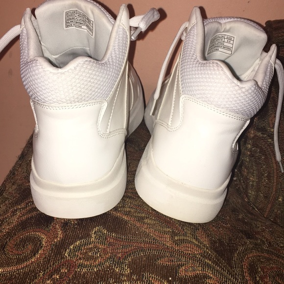 Selling white pear of shoes called BriX - Picture 3 of 3